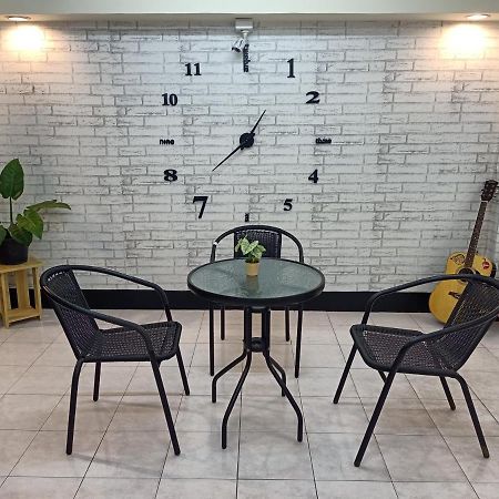 Hotel Frente Chiang Mai Zewnętrze zdjęcie