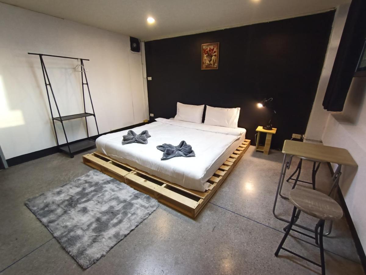 Hotel Frente Chiang Mai Zewnętrze zdjęcie