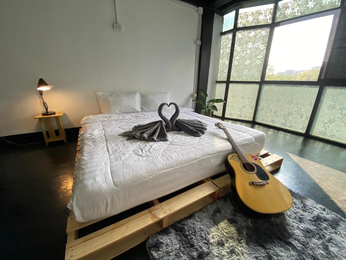 Hotel Frente Chiang Mai Zewnętrze zdjęcie