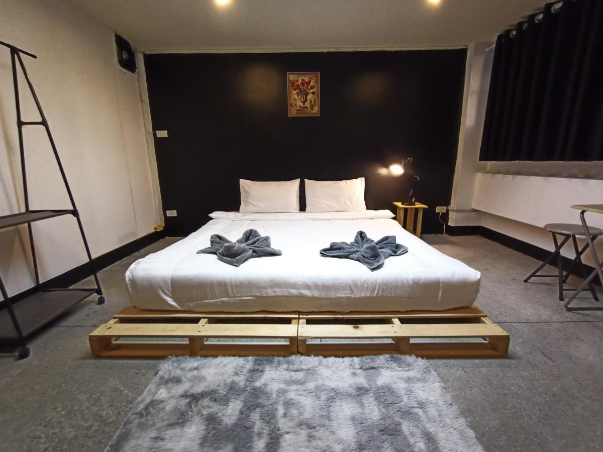 Hotel Frente Chiang Mai Zewnętrze zdjęcie