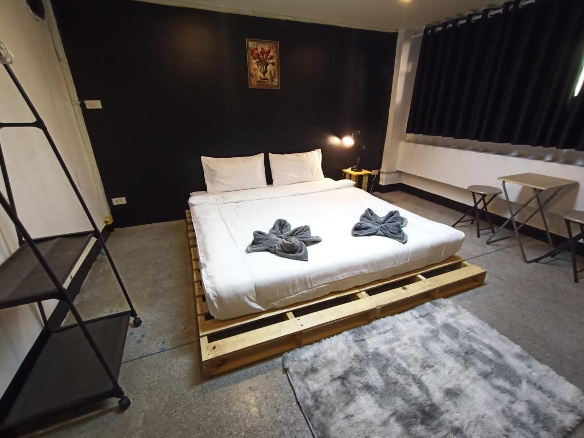 Hotel Frente Chiang Mai Zewnętrze zdjęcie